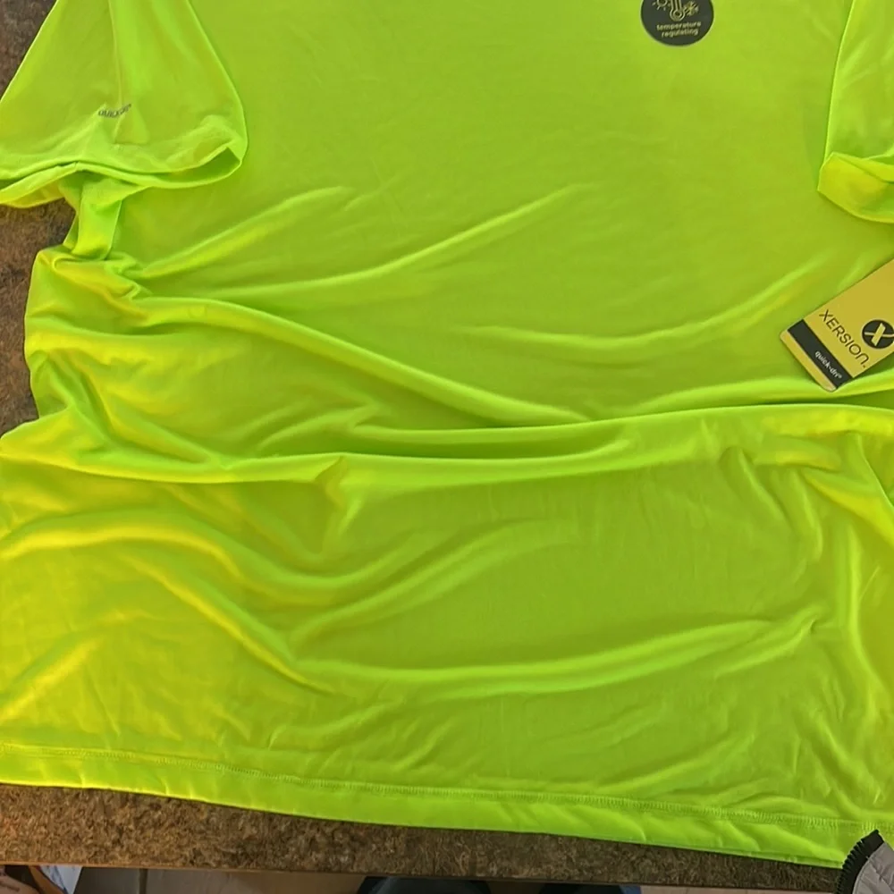 New With Tags Quick-Dri Temp Control Shocking Lime Training Power Tee - Picture 8 of 9